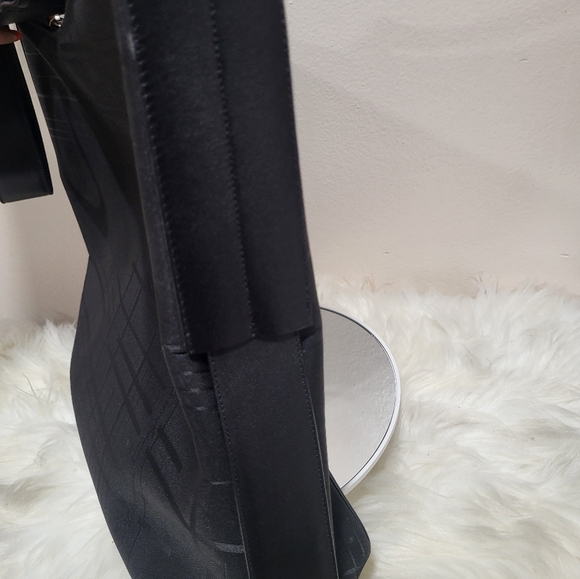 Like New condition Ferragamo Shoulder Bag Black Nylon - Picture 2 of 14